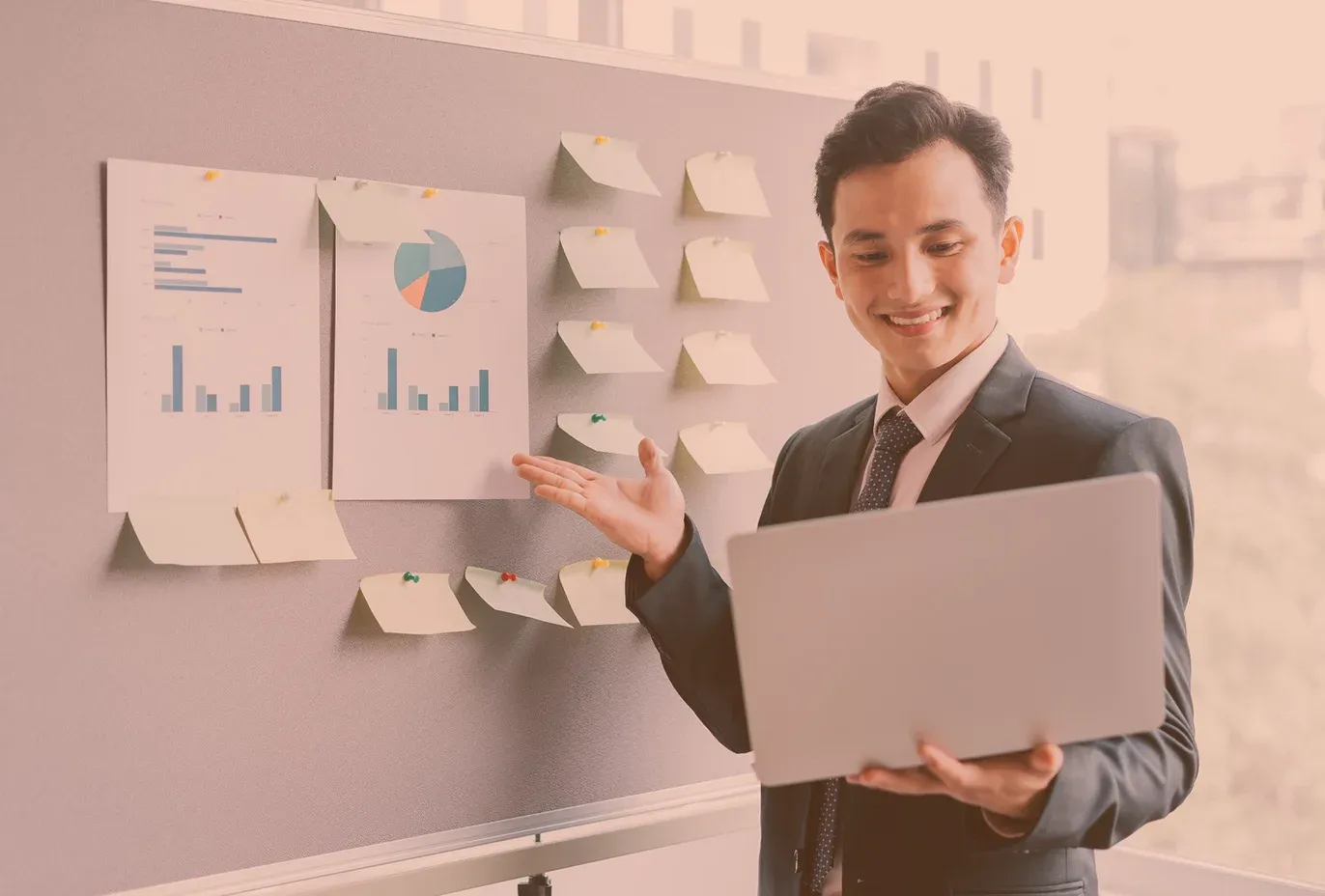 Ký hợp đồng và triển khai